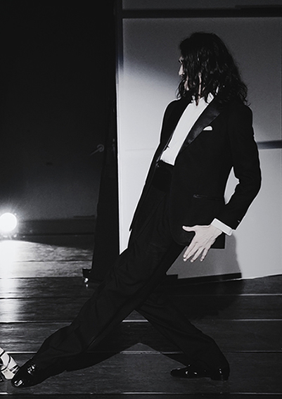 ダンス：佐藤洋介